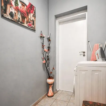 One Bedroom With Wifi At